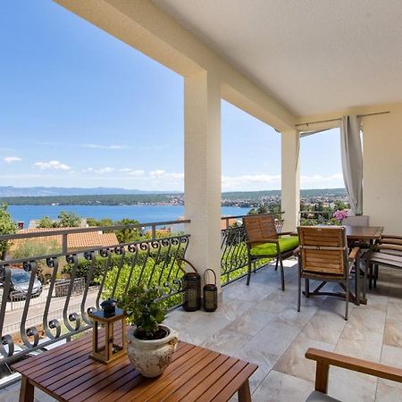 And Charming Apartment In Vantacici Malinska Ngoại thất bức ảnh