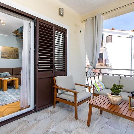 And Charming Apartment In Vantacici Malinska Ngoại thất bức ảnh